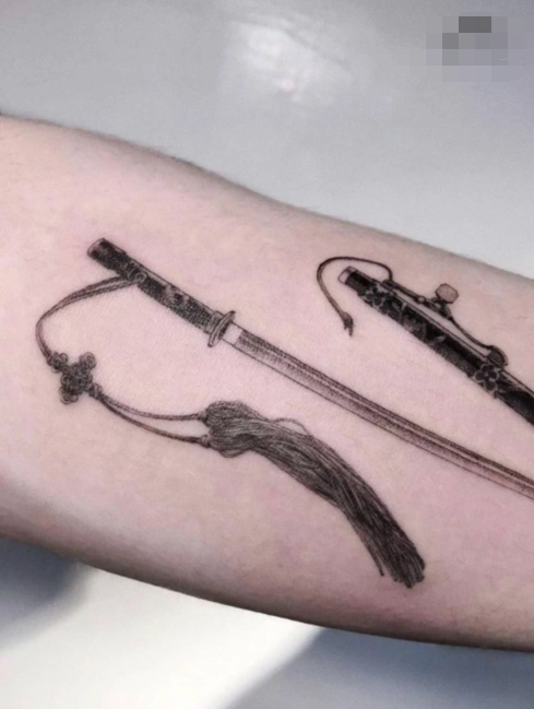单针男生手臂礼刀纹身欣赏 (3)