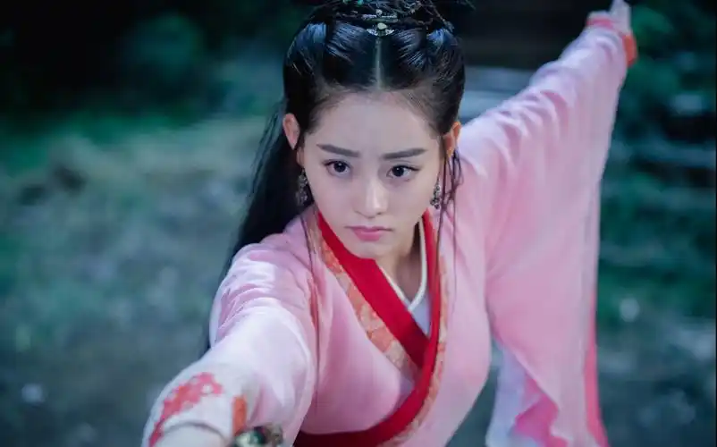 时 间:2018-09-25 上传者:因为你是我的梦啊 电视剧: 画心师 0:01:03