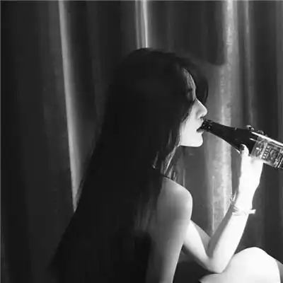 伤感黑白女生头像精选