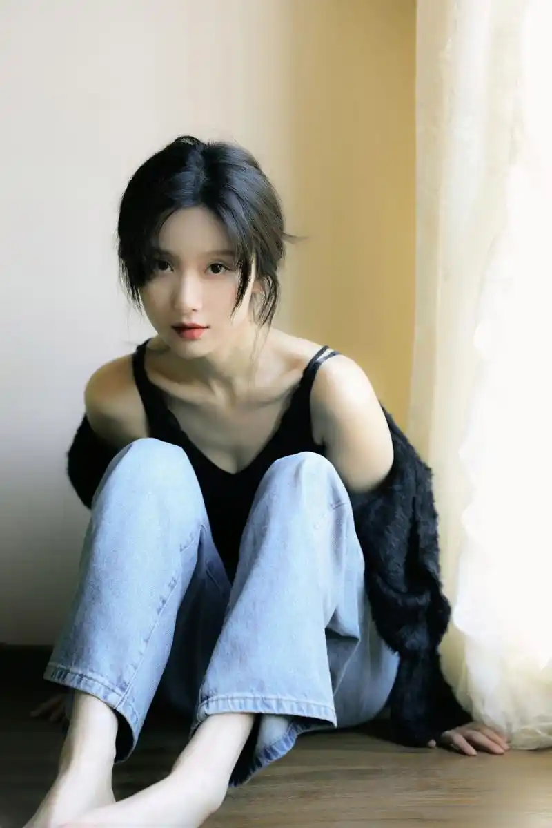 王子璇  光脚丫