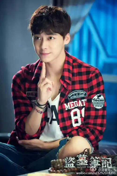 李易峰  天真吴邪小三爷与观众见面九周年了95@李易峰  看看简介