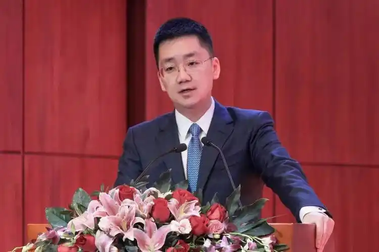 80后谢毅接替刘汉元执掌通威,细数光伏领域的"少壮派"高管