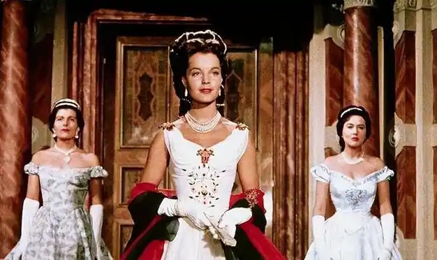 44年前,"茜茜公主"去世:阿兰德龙守灵2天2夜,渣男也深情|爱情|演员