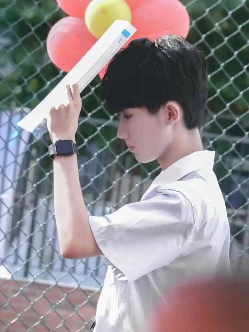 马嘉祺图片(7) 校服马哥绝绝子