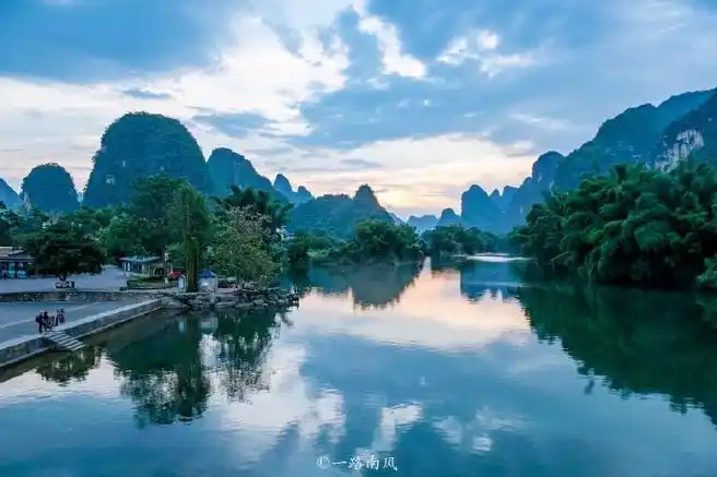 广西最美的河流之一,我数次到阳朔度假都选择住在遇龙河畔,这里风景