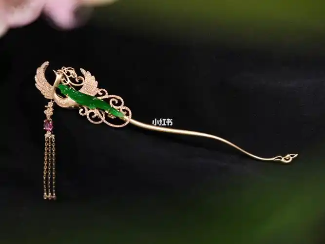 传承级美物冰种浓阳绿翡翠凤簪