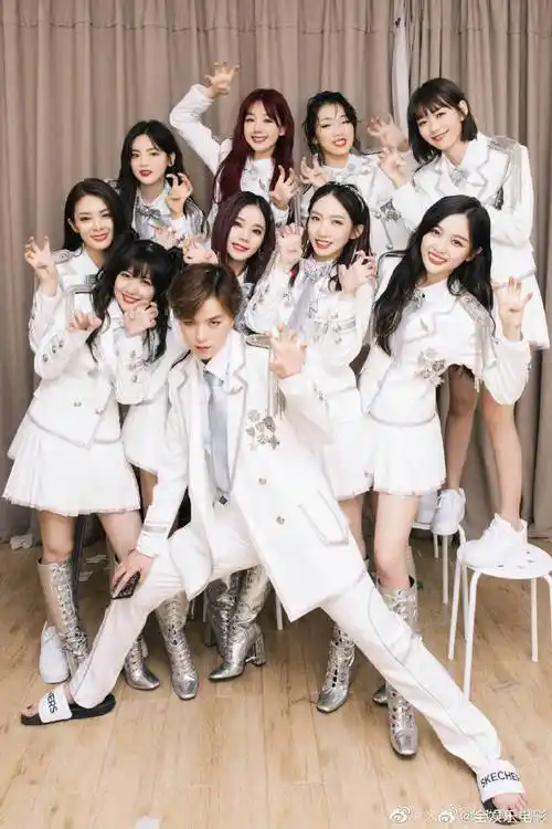 火箭少女101超话#火箭少女成群聊网友#火箭少女现在的情况是,她们有