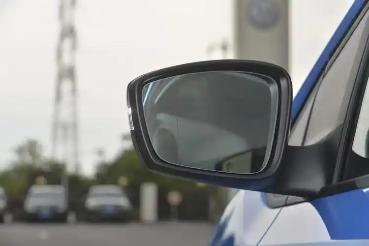 大众up!1.0l high up!后视镜镜面(后)