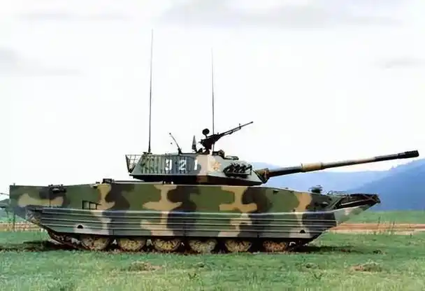 63a型水陆坦克首次试验成功后,同年4月6日,正式横渡琼州海峡的试验按