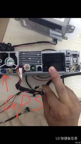 8660 | 回复: 68 宝马3系论坛 少见的15款时尚,竟然是高配的哈曼小