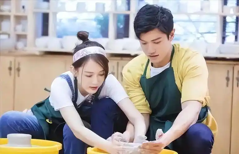 陈乔恩霍建华让她难释怀如今嫁给小九岁的富二代真幸福