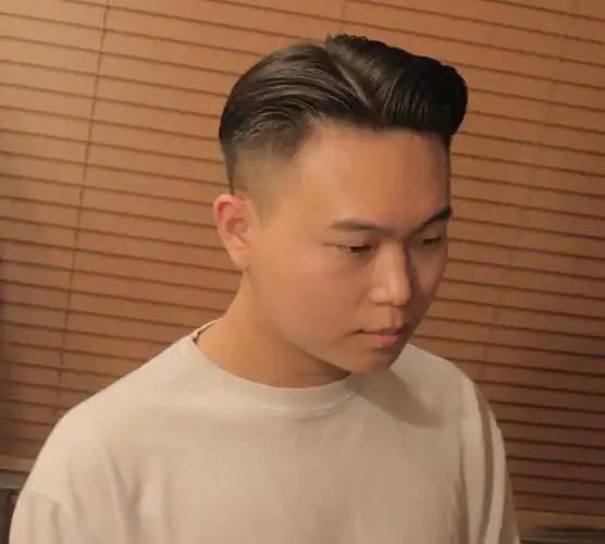 三,三七分背头发型