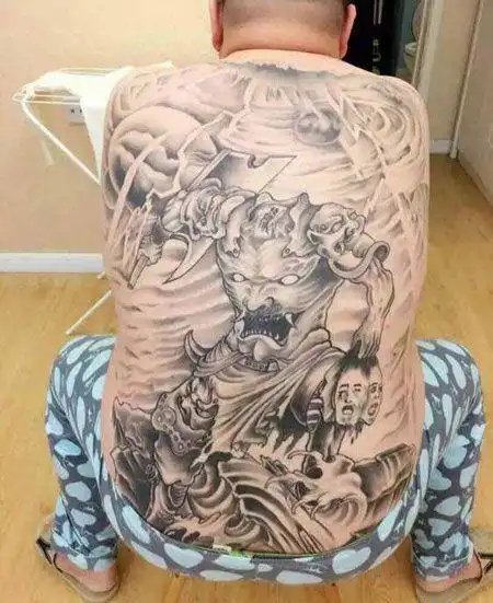 满背战神刑天纹身图案