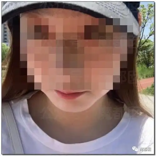 嫌给钱少骂父亲是畜生女留学生忏悔以后会好好孝顺父母