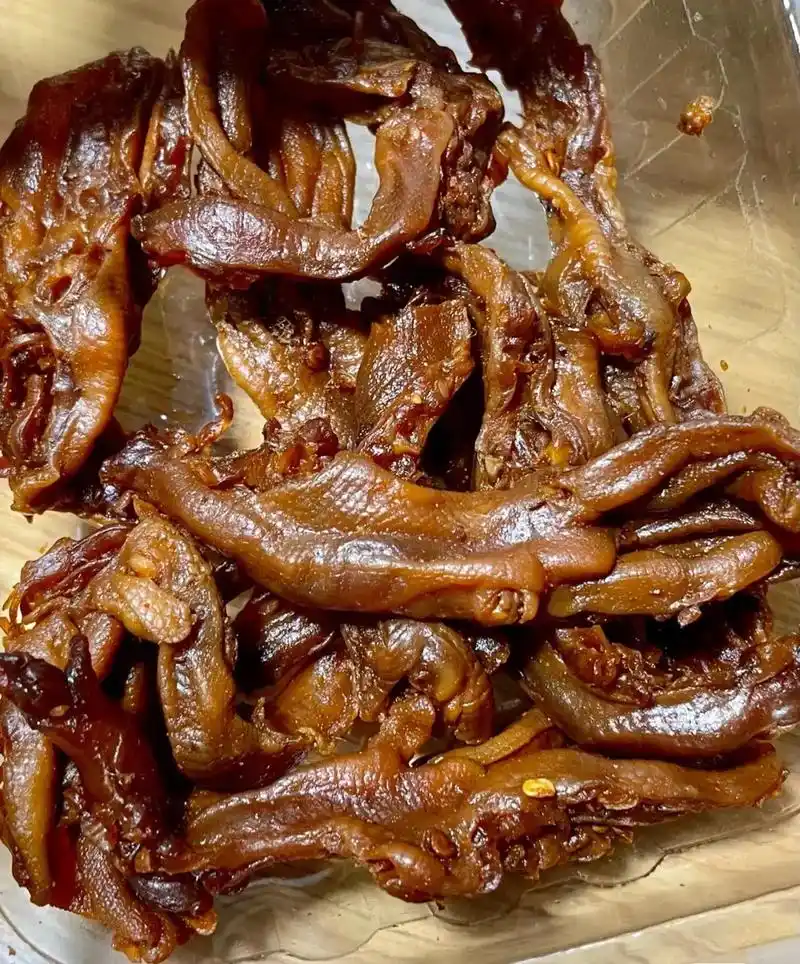 周黑鸦青柠去骨鸭掌