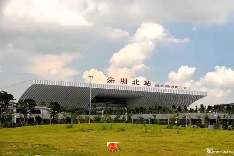 2011年8月11月深圳火车北站投入运营后些图影呀