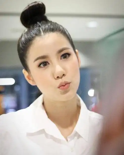 小尼姑圈粉同时也希望真人cp滴童鞋们失望辣～在看泰国版《命中注定我