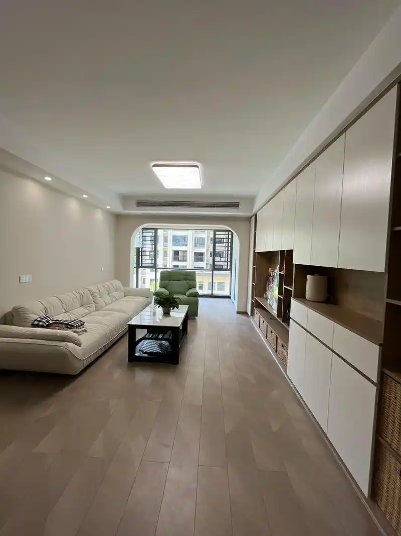 明明是110的房子却装出了14 - 抖音