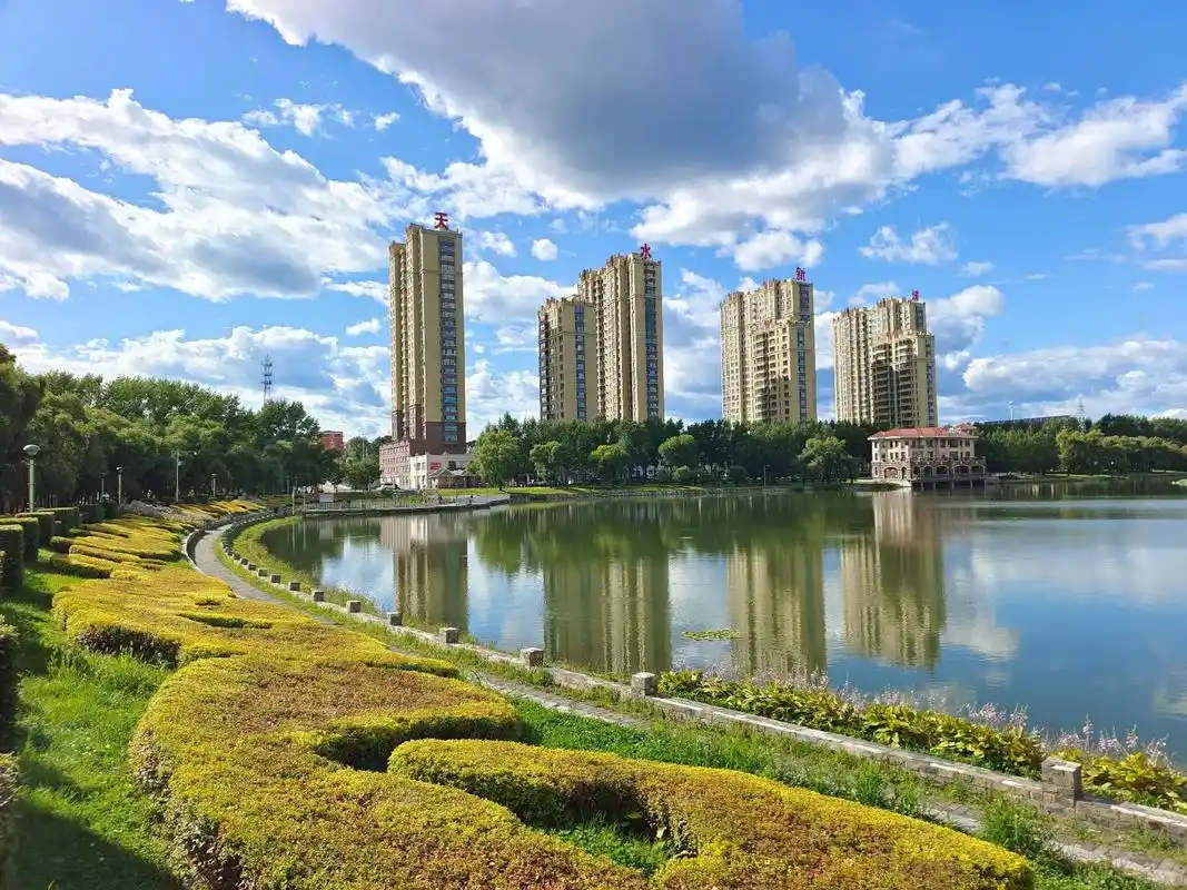 鹤岗 美丽的天水湖公园#鹤岗 #天水湖 #随手一拍都是美景  - 抖音