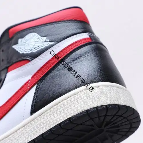 【官方旗舰店】乔1红钩黑脚趾黑红禁穿芝加哥红丝绸高帮情侣休闲运动