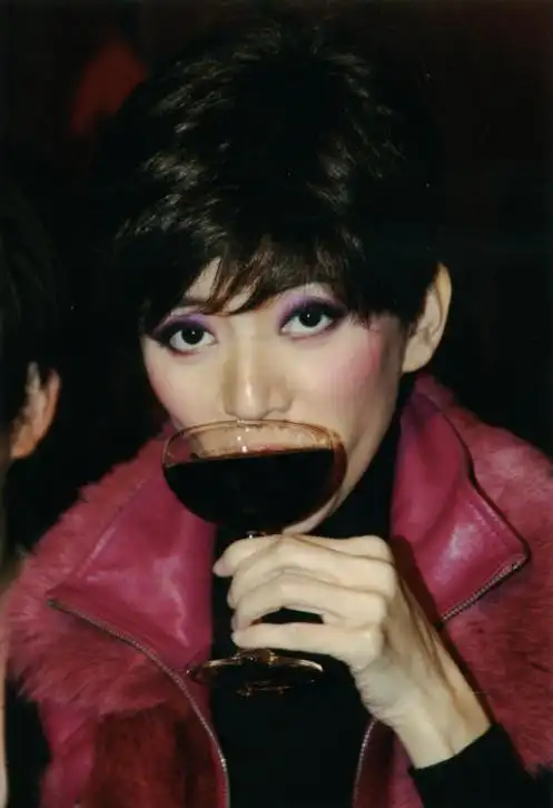 梅艳芳这张图的原图哪位哥哥姐姐有