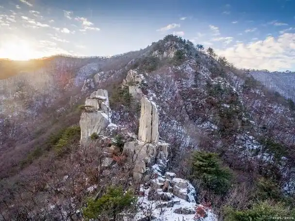 引言:通化玉女峰是中国吉林省的一处著名旅游景点,以其壮丽的自然风光