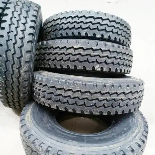 00r20载重卡车轮胎 三线花纹全钢子午线轮胎 加厚耐磨