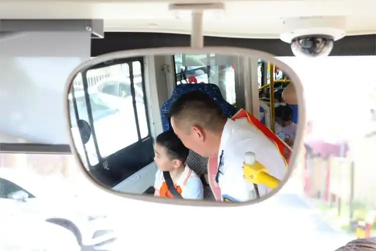 安全关乎你我他!131路公交车上开讲"全民安全出行课"