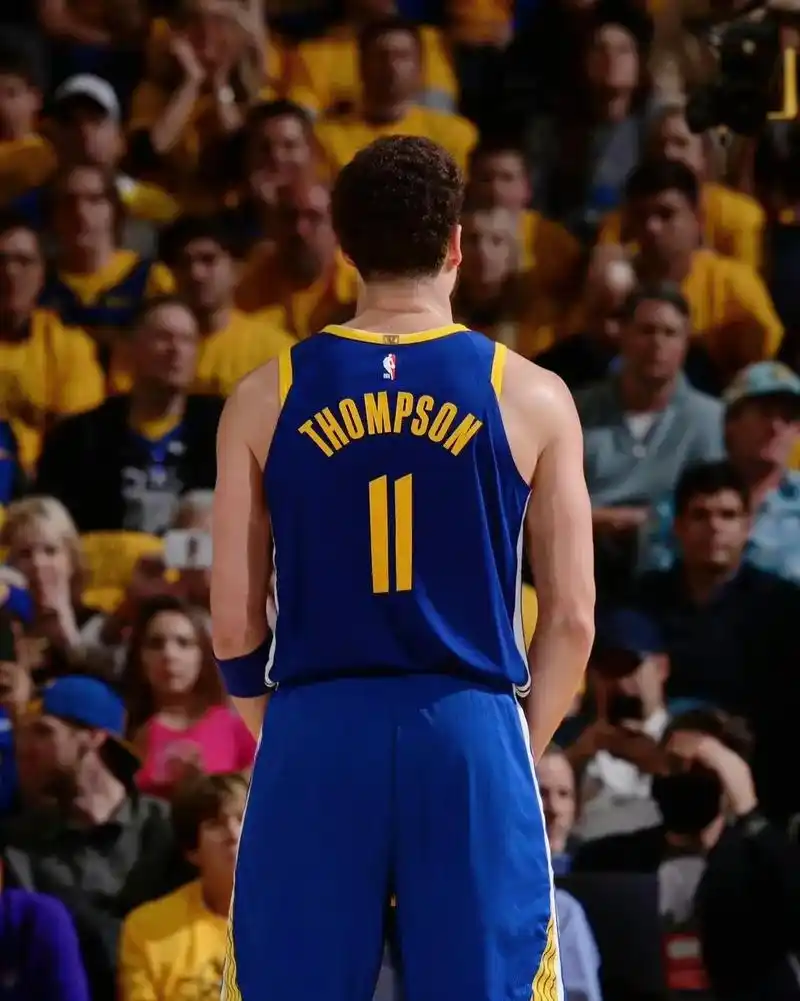 克莱汤普森壁纸 看向你的每一个瞬息,都将变成永恒 #克莱汤 - 抖音