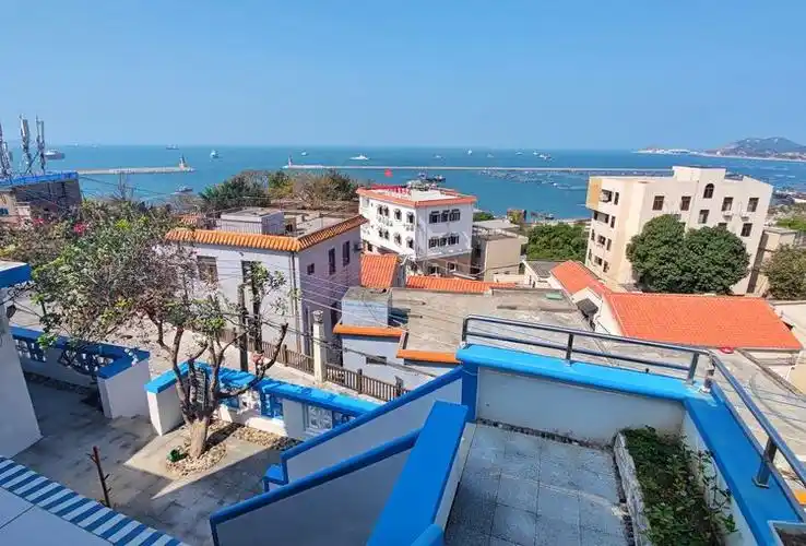 珠海桂山岛1号客栈 独栋庭院海景别墅(7房2厅)可做饭烧烤_珠海民宿