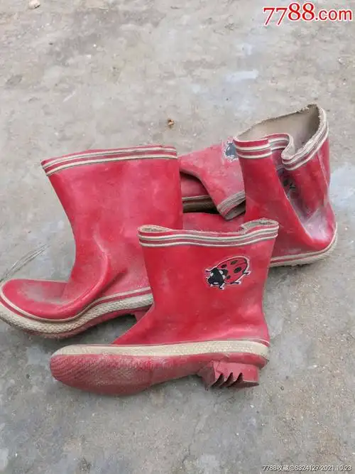 八十年代儿童雨鞋