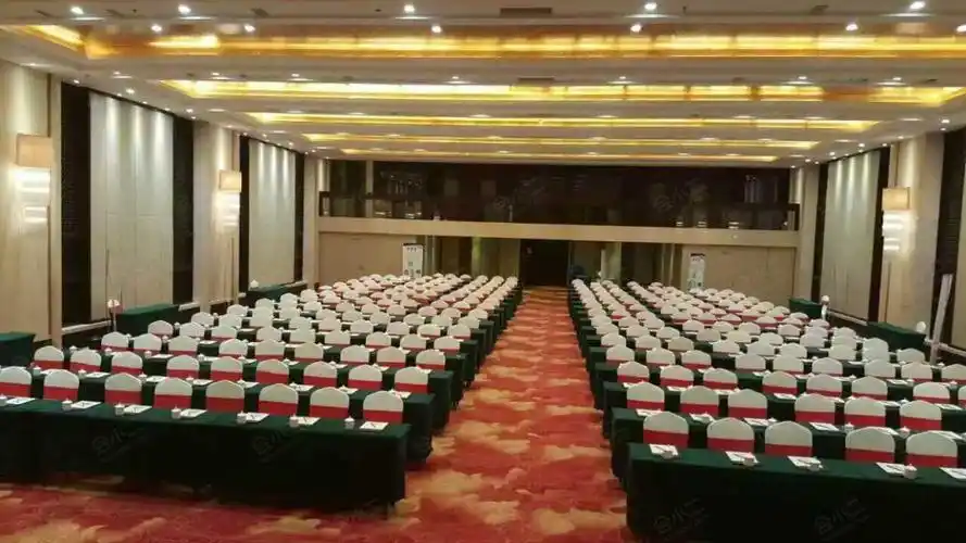 济南凤凰泉盈酒店