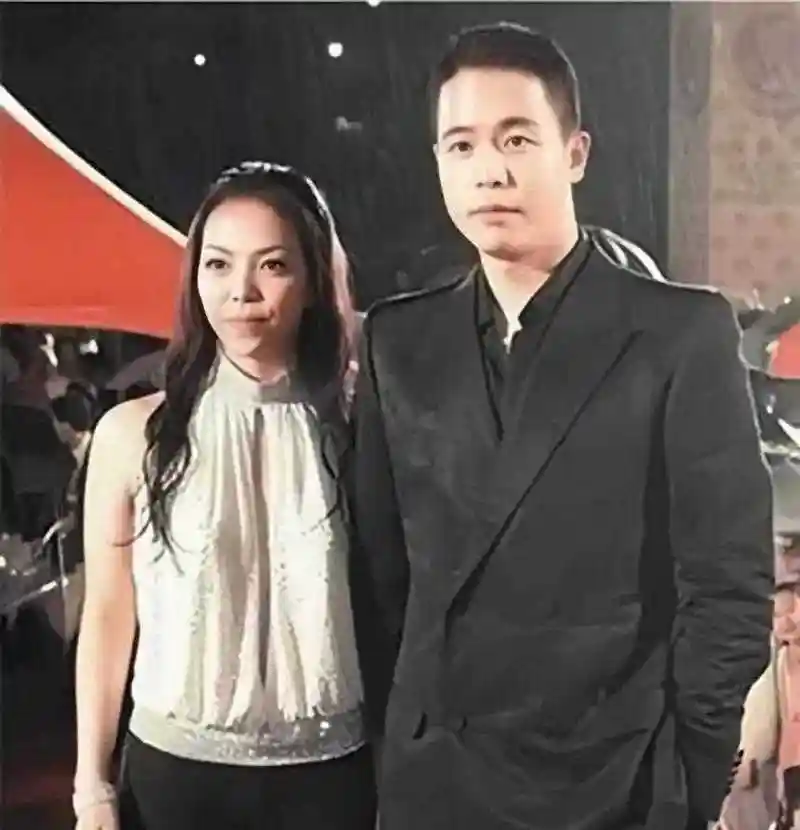 2002年,张惠妹和周立璟分手,张惠妹没想到的是,周立璟狮子大开口,要