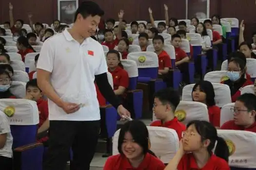 河北体育馆"体育宣讲进校园"活动走进石家庄市翟营大街小学