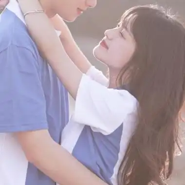 校园青春校服情侣装头像高清清纯的校服情侣头像一对两张图片