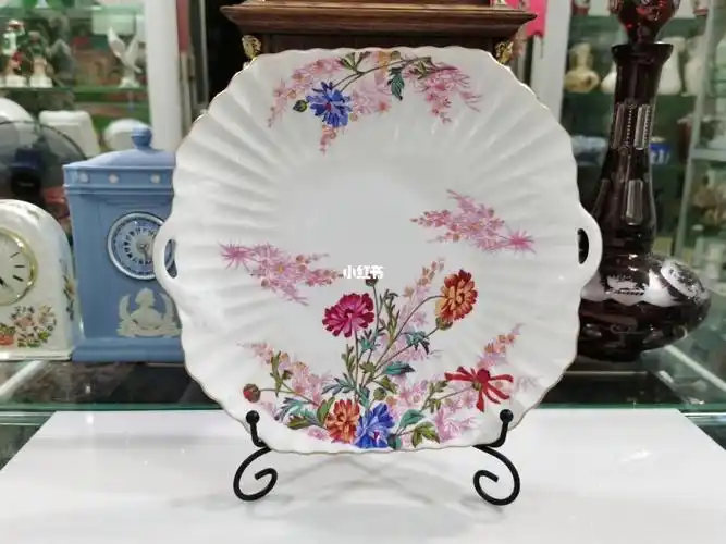 英国产spode骨瓷立体刻纹双耳果盘点心盘,1980年左右,瓷质太细腻了