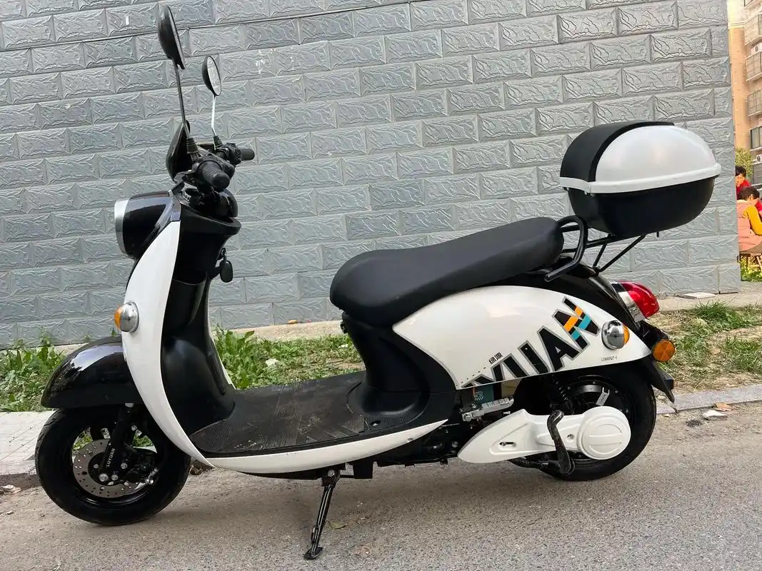 绿源小龟王,功能齐全,60伏大电瓶能骑六十里左右,1350出 - 抖音