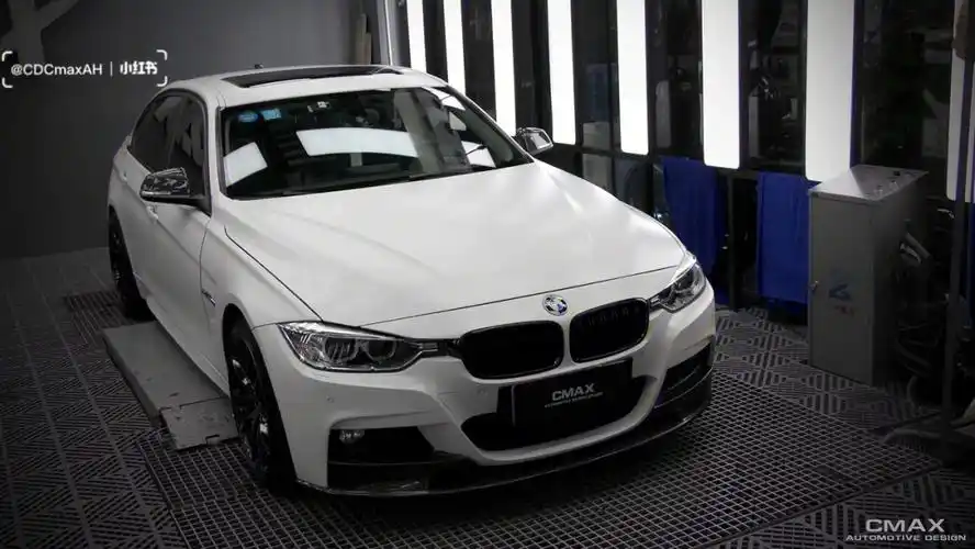 宝马3系贴膜77轮毂升级