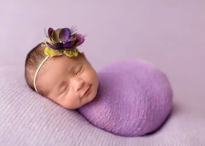 初生宝宝的天使微笑,萌化你的心