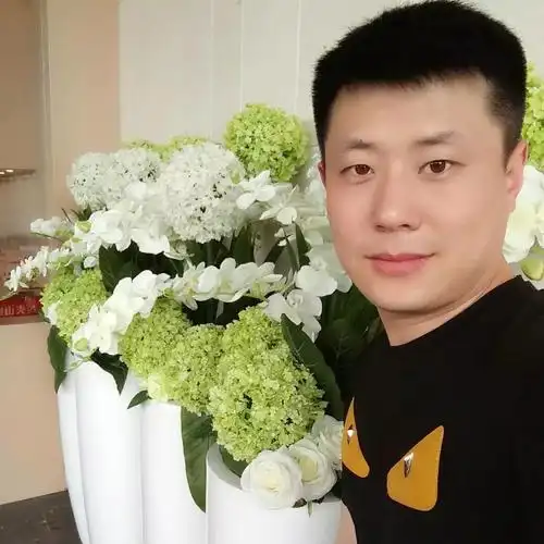 44岁离异男征婚照片(id:2083003)_湖北武汉征婚交友_我主良缘网