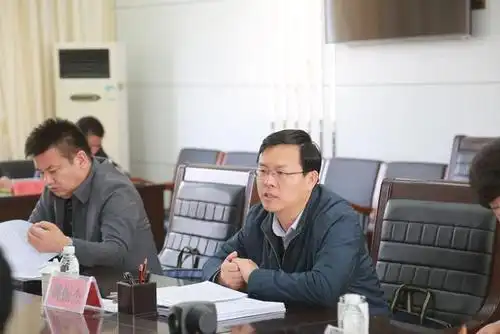 庆城县召开县委理论学习中心组会议专题研讨学习中央脱贫攻坚专项巡视