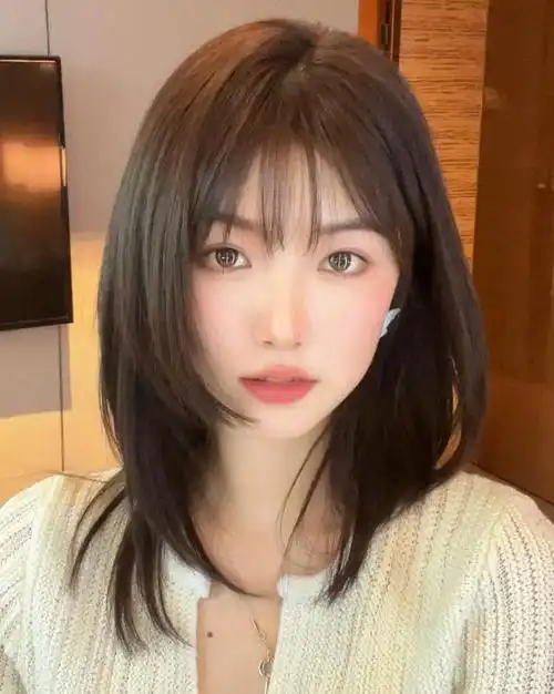 显脸小又好看(2021圆脸减龄最火短发图片齐肩) - 冷求网