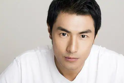 剃剪合适国字脸男生发型 极具魅力的男生短发造型(2) - 男士短发