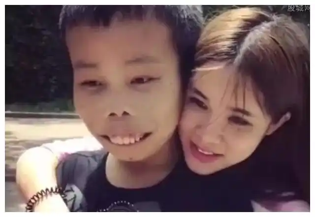 被网红陈山包养过的美女陈山被封杀后她们下场如何