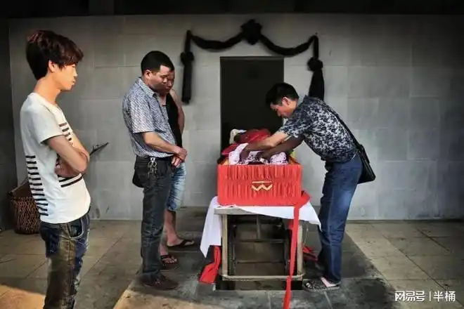 为什么要提前为老人准备寿衣你对寿衣了解多少