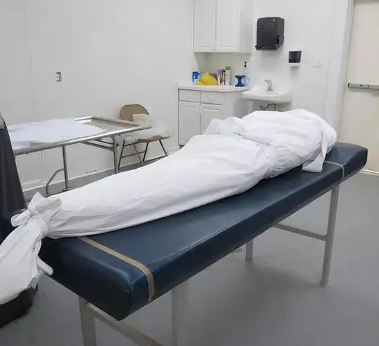 高二学霸被老师约谈,18分钟后突然猝死,尸检发现孩子头骨全碎