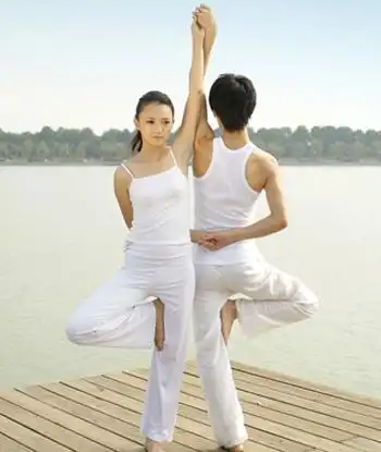 睡前情侣瑜伽操 3分钟能屈能伸