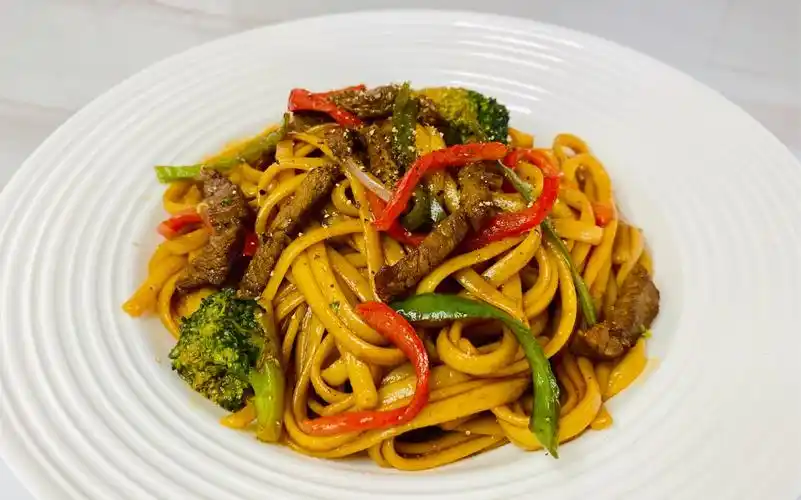 黑椒牛柳意面,制作简单却营养,味道真的香