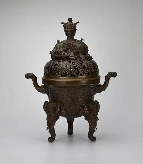 1049 清代   太平有象铜熏炉