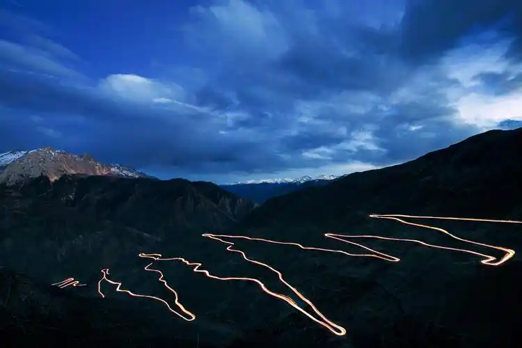 蜿蜒山路 - 自然类-摄影大赛2016 - 国家地理中文网